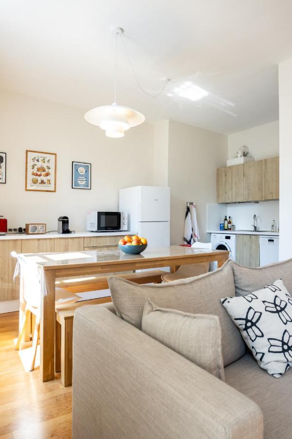 Bel Appartement, Bien Equipe Et Confortable Dans Le Centre Historique Fougeres Exterior foto