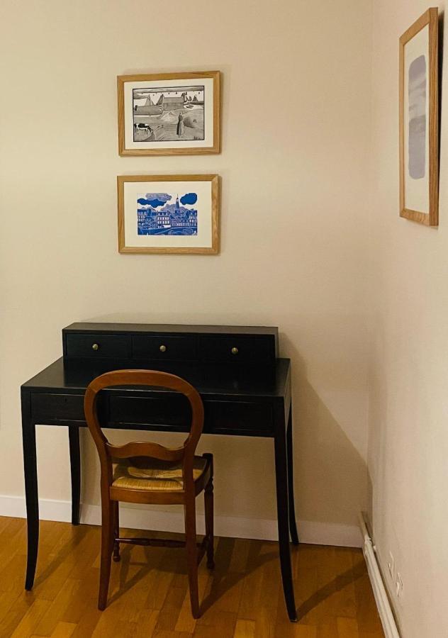Bel Appartement, Bien Equipe Et Confortable Dans Le Centre Historique Fougeres Exterior foto