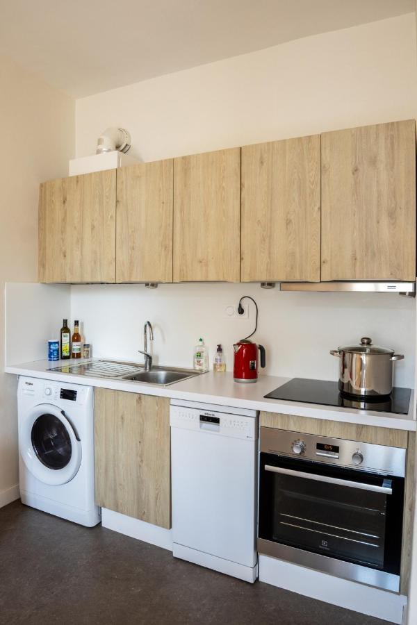 Bel Appartement, Bien Equipe Et Confortable Dans Le Centre Historique Fougeres Exterior foto
